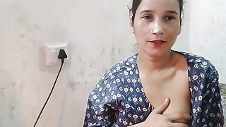 Collage girl ka bathroom MMS video in hindi me