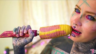 Tat Doll Jerking, Finger-tickling Her Vag And Donk