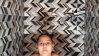 Puja bhabhi bathroom dance bhojpuri