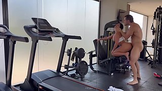Flexible Latina Getting Fucked and Lifted With Her Legs Split in Gym
