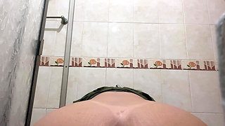 Voluptuous Girl Pissing (nurse)