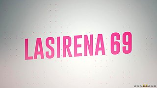 Living With Influencers With Angela White, Lasirena69, Angel Youngs - Brazzers