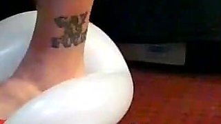 Flip Flops Popping Balloons