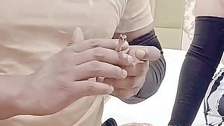 Hot Chubby Lady Boss Apne Employee Se Office Ke Rest Room Me Din Me Chudi