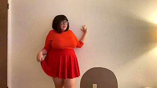 Velma is a slut for her neighbor