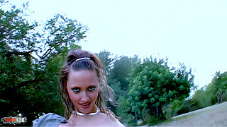 Moana Mendez: Sexy Hot Teen in the Forest Spreading Her Pussy