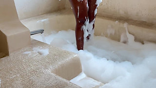 Play with Me in the Bath Tub