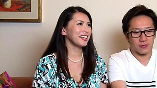 Korean wife on couch Amateur Asian Japanese Korean Webcams