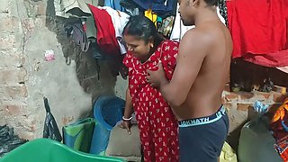 The nephew made the aunty naked and fucked her, the aunty enjoyed it