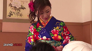 Ayumi Shinoda Giving Amazing Blowjob While Wearing Seductive Kimono On Cam