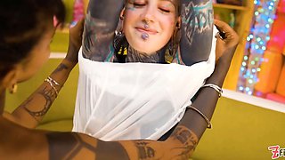 Tattooed lezzie strap-on screw squirting and watersports