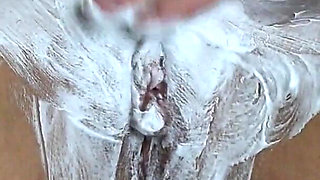 Shaving a Pussy with a Trimmer and a Razor! Closeup!