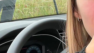 Influencer Stays on Foot After the Car Doesn't Start Anymore Luckily She Finds a Guy Who Takes Her Home and Fucks Her