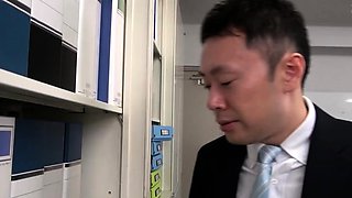 Amateur Asian Lady blowjobs and jerking