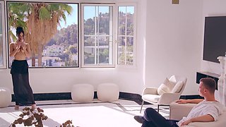 Kama Oxi giving a perfect blowjob and a handjob