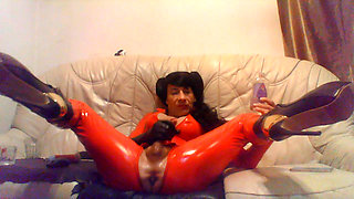 krisi in RED  latex