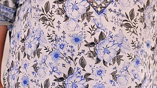 Pakistani hot model Zara khan showimg her big watermelon