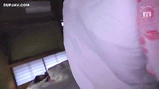 Isnt It Cheating If I Rub My Penis With My Hand I Stayed At An Inn For Three Nights And My Girlfriends Little Stepsister A Devilish Handjob