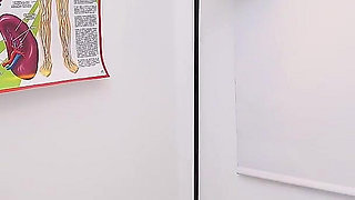 Huge Ass Doctor Changed Her Mind and Fucks Her Patient in Her Office