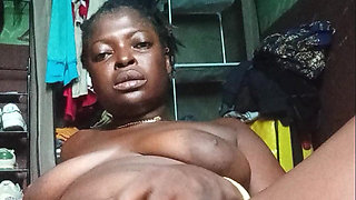 Cool Reels of Her Showing a Live Masturbate