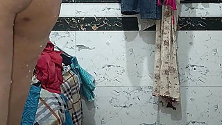 Priya Bhabi Nice Back Side Big Ass Bathing Video