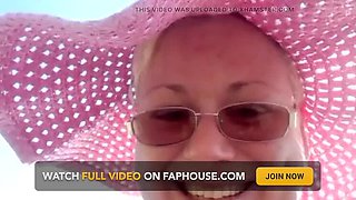 Putarankahotmilf Naked Beach Webcam - Peeing Outdoor & Golden Shower Close-Up