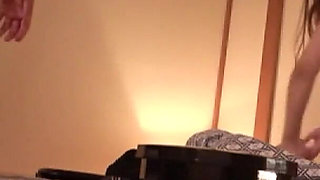 Active Magazine Busty Gal Model Personal Shooting Video Done in Secret in the Bath of an Inn