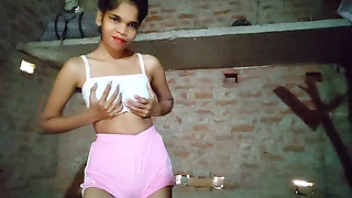 I Play with My Virgin Pussy for the First Time