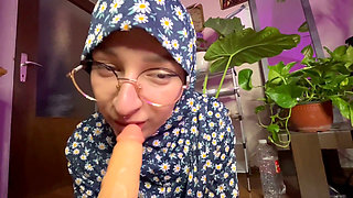 Blowjob in Hijab JOI