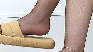 Shoeplay, Dangling & Walking in Home Slippers and Pantyhose (shoe Collection) - Dame Olga