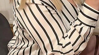Secretary Blowjob Her Boss in the Office.