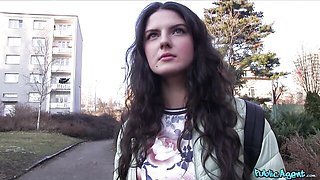 Pin-up Francesca DiCaprio's outside trailer