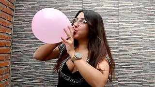 Melu World Races Glasses Bunny in Blowjob to Pop