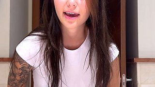 Hot amateur webcam teen masturbates for their fans