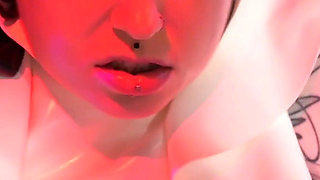 Solo Squirting Fuck Machine Rubber Latex Nun