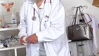 Real Shaking Orgasm of Hot Teen Ariela Donovan