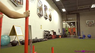 Blonde Gym: Blowjob, Doggy  Missonary Porn