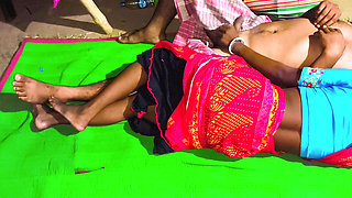 Pyasi Bhabhi Apne Pati Ka Kapda Utar Kar Land Ko Dudh Se Dhoya