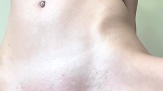 Cute amateur webcam teen girl toying pussy on webcam