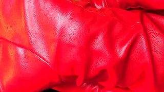 Fur fetish and long leather gloves pin up MILF