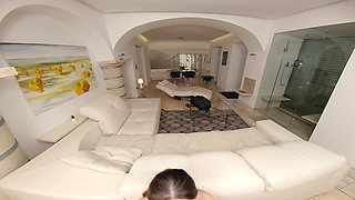 Liz Ocean Seduces Her Personal Trainer