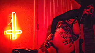 Red light, phone call, anal masturbation