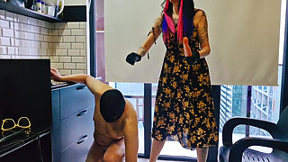 Anal play in the kitchen. Dominatrix Nika fucks her slave's ass with a carrot and feeds it to him.