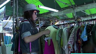 Tongue pierced Thai MILF gets picked up