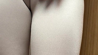 Hkjsexy Video Quickie - Posing, Leggins & Cameltoe