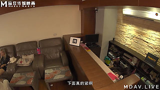 Mdwp-0029 Lewd Appearance of a Lewd Stress Relief Hall / Proprietress