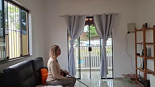 The blind woman went to the gynecologist appointment