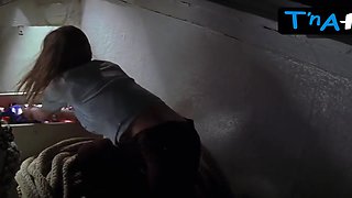 Jennifer Love Hewitt Milk cans Episode in I Know What You Did Last Summer