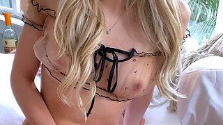 Amateur young teen solo masturbation on her livingroom