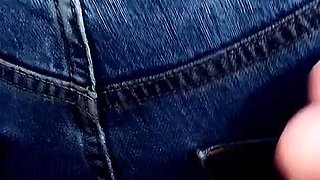 My Roommate Gives Me a Blowjob in the Bathtub and Gets Cum on Wet Jeans